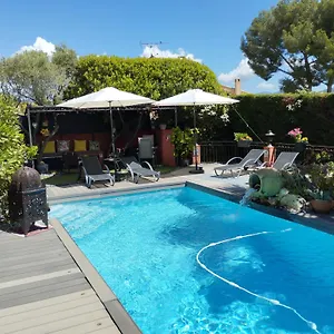 Les Arbousiers Hébergement de vacances La Cadiere-d'Azur